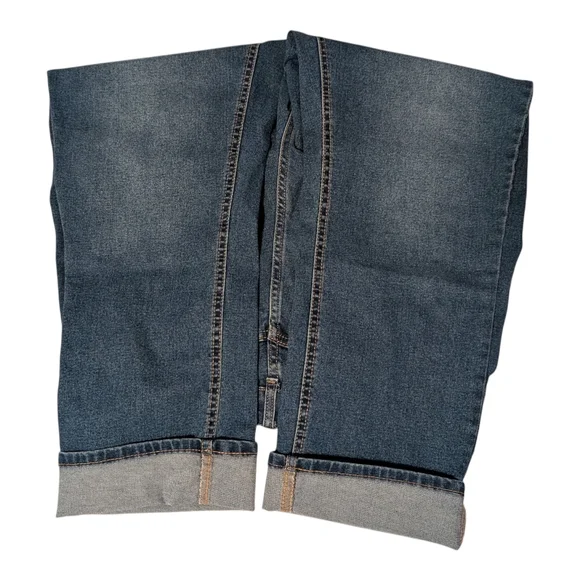 Frye Women's Cuffed Crop Jean - Picture 6 of 9